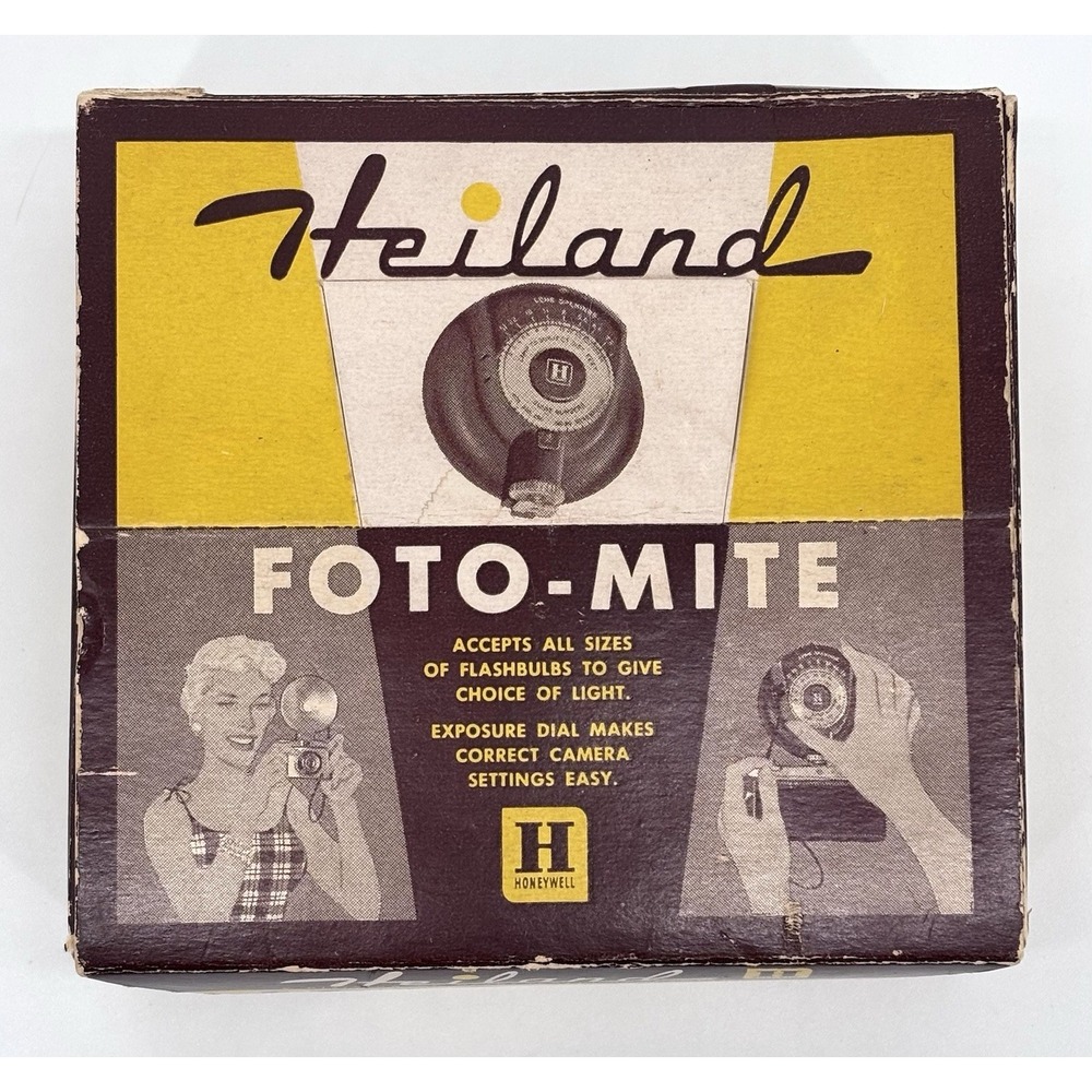 Vintage Honeywell Heiland Foto-Mite Camera Flash Unit Original Box Bulbs 1950s